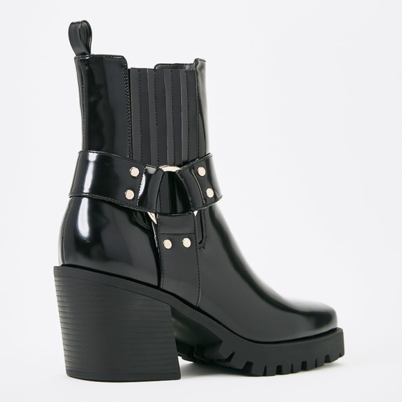 SHOE DAZZLE Black Ankle Boots Buckle Detail Lug Sole Moto Combat Shoes Size 9.5 - Picture 5 of 13